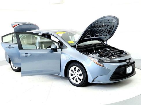 Used 2023 Toyota Corolla LE w/ Carpet Mat Package (TMS) FWD image 12
