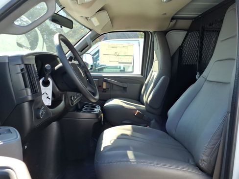 New 2025 GMC Savana 2500 w/ Driver Convenience Package RWD image 8