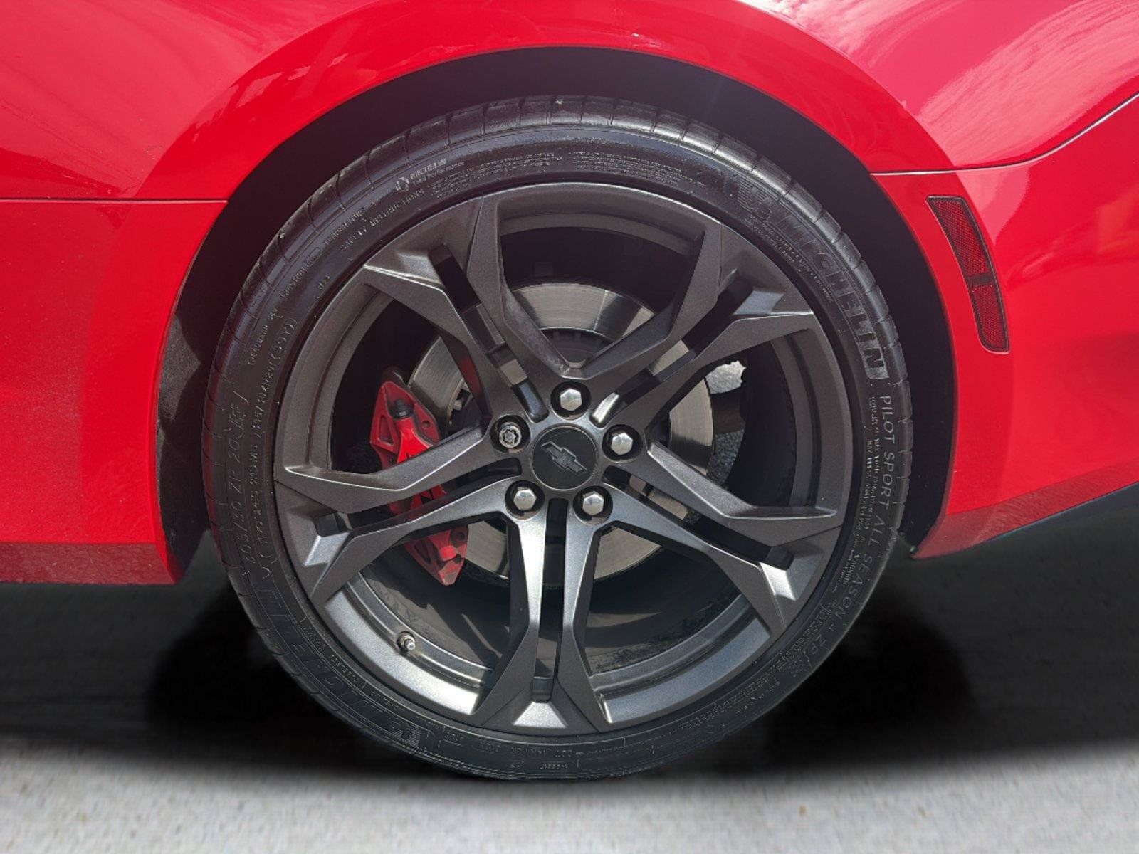 Used 2018 Chevrolet Camaro SS RWD image 43