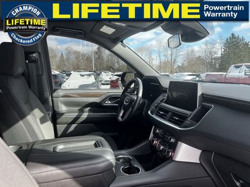 Used 2023 GMC Yukon SLE w/ Gmc Pro Safety Plus Package image 39