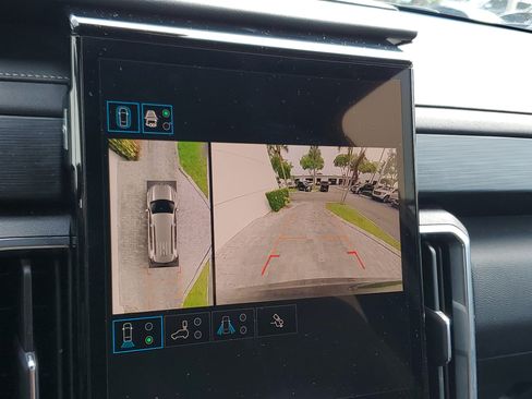 Used 2025 GMC Acadia Elevation FWD image 29