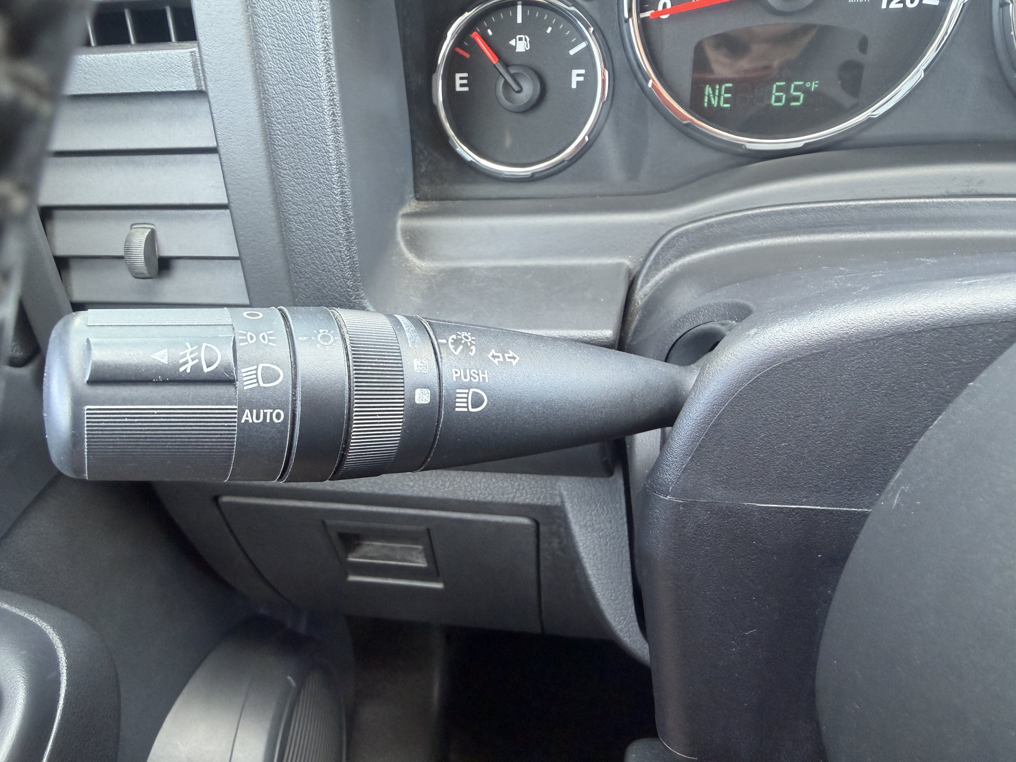 Used 2011 Jeep Liberty Sport w/ Popular Equipment Group AWD/4WD image 27
