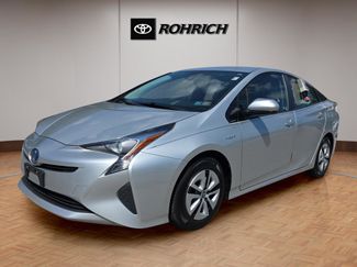 Used 2017 Toyota Prius image 1
