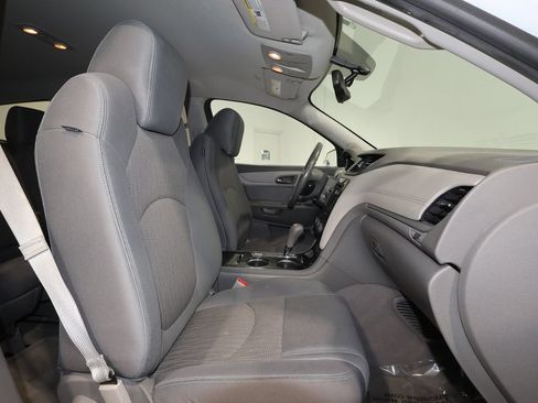 Used 2017 Chevrolet Traverse LT FWD image 18