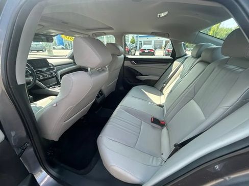 Used 2018 Honda Accord EX-L image 18