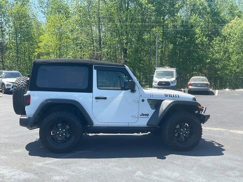 Used 2024 Jeep Wrangler Sport AWD/4WD image 4