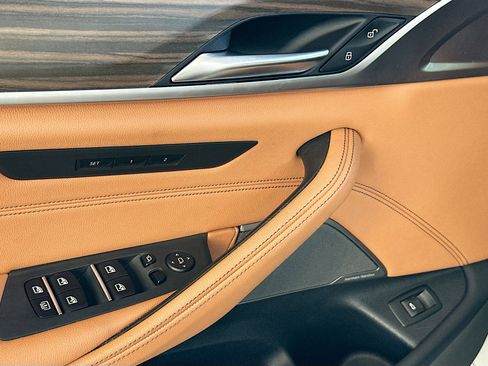 Used 2023 BMW 530i w/ Premium Package image 18