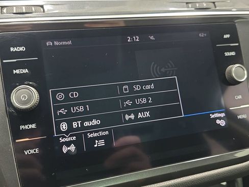 Used 2019 Volkswagen Tiguan SE w/ Panoramic Sunroof Package image 21