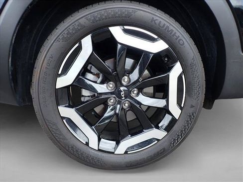 Used 2024 Kia Telluride S w/ S Sunroof Package FWD image 7