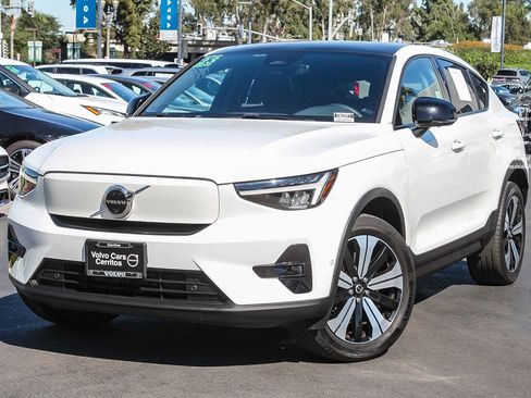 Used 2023 Volvo C40 P8 Recharge Plus image 1