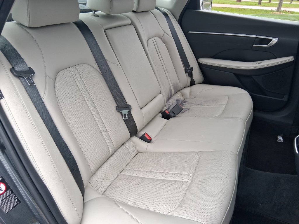 Used 2023 Hyundai Sonata Limited w/ Preferred Accessory Package FWD image 18