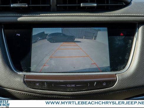 Used 2017 Cadillac XT5 Luxury w/ Driver Awareness Package image 21