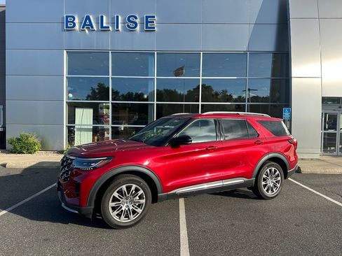 Used 2025 Ford Explorer Platinum AWD/4WD image 1