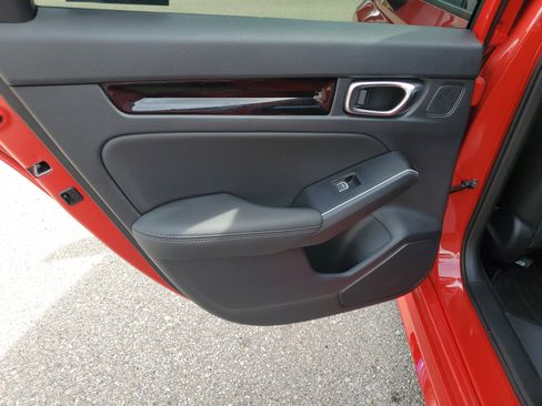 Certified 2025 Honda Civic Sport Touring image 14