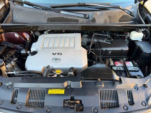 Used 2011 Toyota Highlander SE image 8