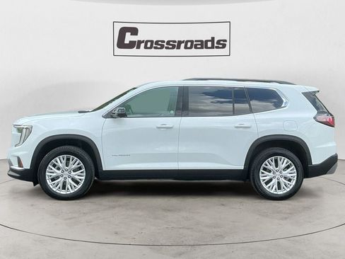 Used 2026 GMC Acadia Elevation w/ Elevation Premium Package FWD image 2