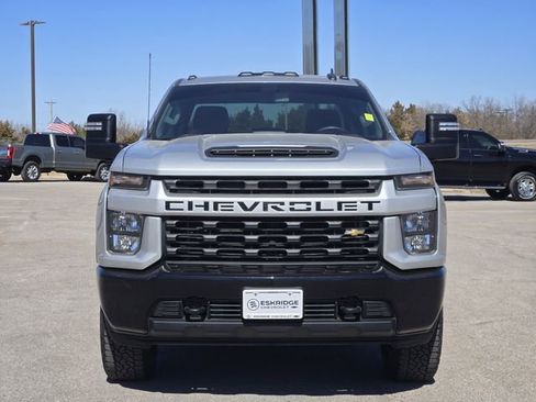 Used 2020 Chevrolet Silverado 2500 Custom w/ Custom Value Package image 2