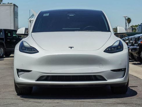 Used 2022 Tesla Model Y Performance AWD/4WD image 2