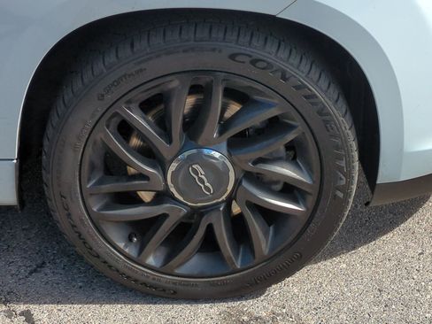 Used 2014 FIAT 500L Lounge image 12