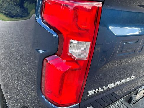Used 2022 Chevrolet Silverado 1500 Custom AWD/4WD image 28