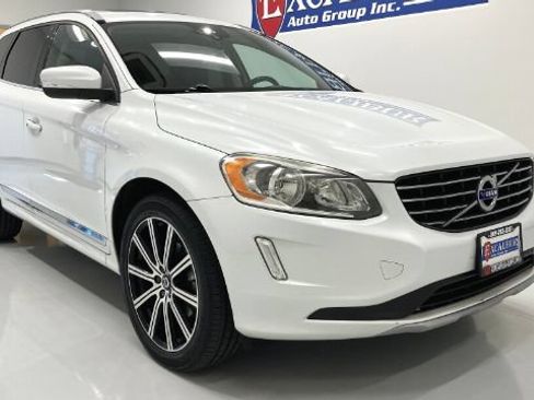 Used 2017 Volvo XC60 T6 Inscription w/ Protection Package AWD/4WD image 3