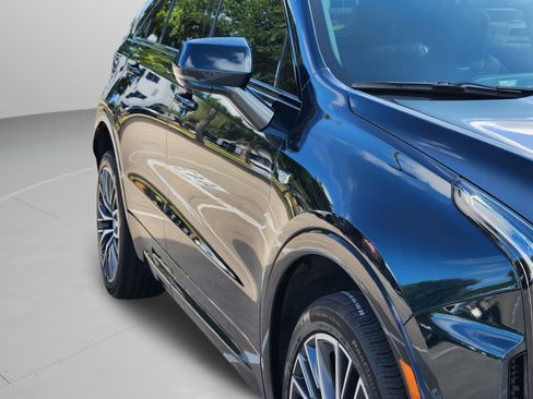 Used 2025 Cadillac XT4 Sport FWD image 36