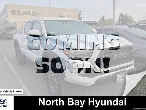 Used 2023 Toyota Tacoma TRD Off-Road image 1