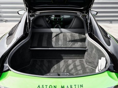 Used 2023 Aston Martin V12 Vantage image 34