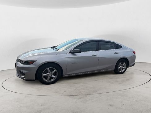 Used 2017 Chevrolet Malibu LS FWD image 2