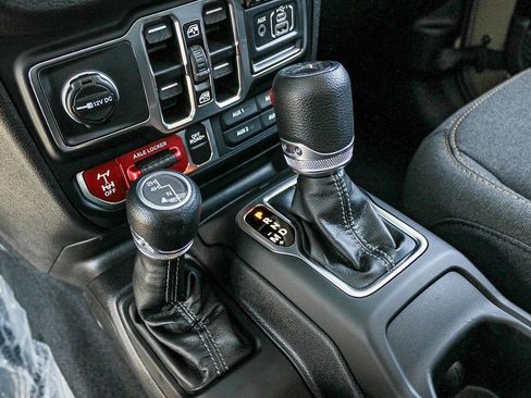 New 2026 Jeep Gladiator Sport AWD/4WD image 20