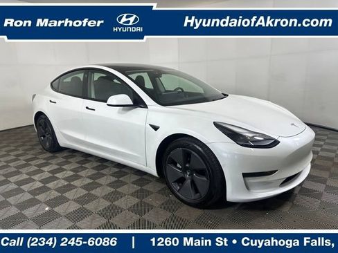 Used 2021 Tesla Model 3 Standard Range Plus image 1