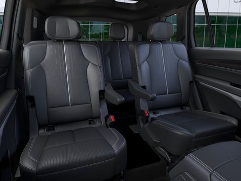 New 2027 Cadillac Vistiq Luxury AWD/4WD image 17