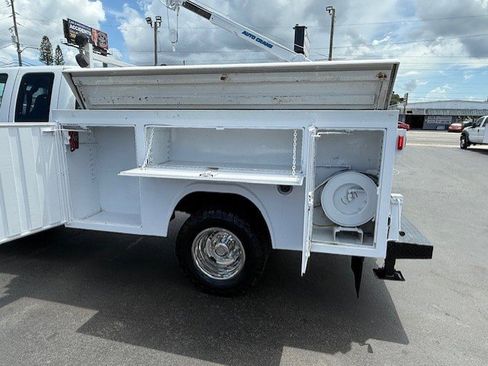 Used 2006 Ford F350 XL image 11