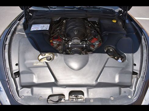 Used 2015 Maserati GranTurismo Convertible image 52