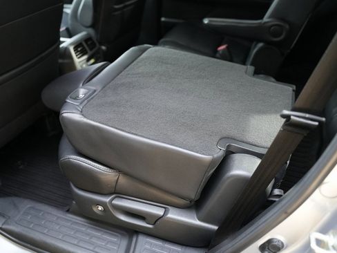 Used 2017 Honda Pilot Elite image 37