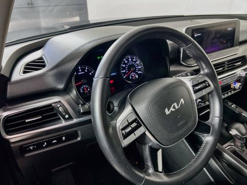 Used 2022 Kia Telluride S FWD image 6