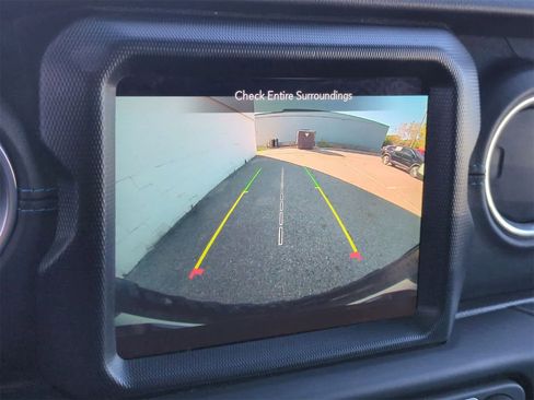 Used 2022 Jeep Wrangler Unlimited Rubicon 4xe w/ Cold Weather Group image 28