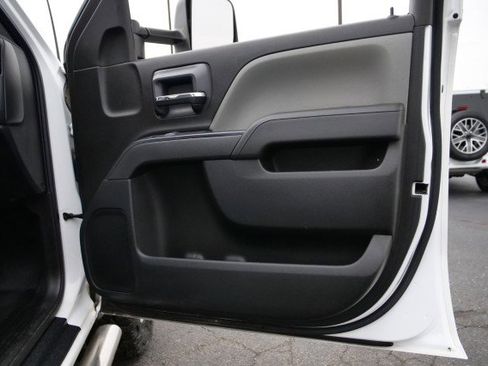 Used 2016 Chevrolet Silverado 3500 W/T image 33