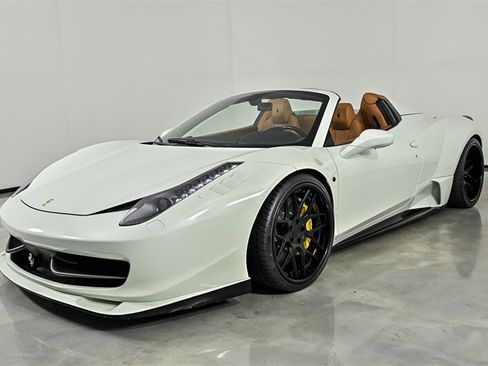 Used 2013 Ferrari 458 Spider RWD image 5