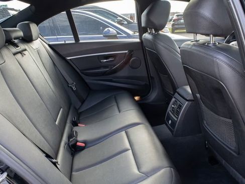 Used 2018 BMW 330i xDrive Sedan w/ Convenience Package image 23