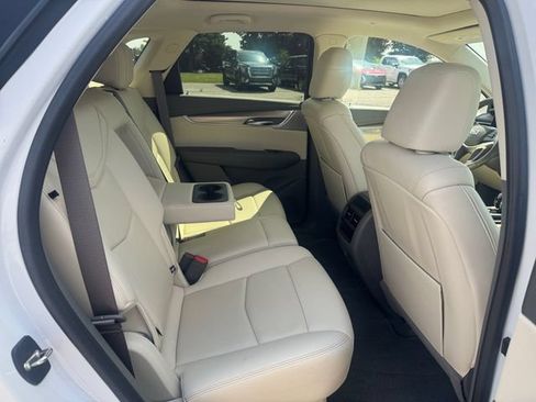 Used 2021 Cadillac XT5 Premium Luxury AWD/4WD image 18