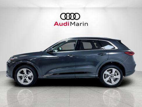 Used 2025 Audi Q5 Premium w/ Premium Plus AWD/4WD image 2