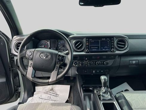 Certified 2023 Toyota Tacoma TRD Off-Road image 16