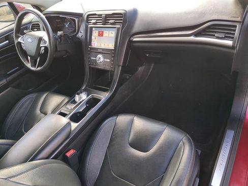 Used 2019 Ford Fusion Titanium image 29