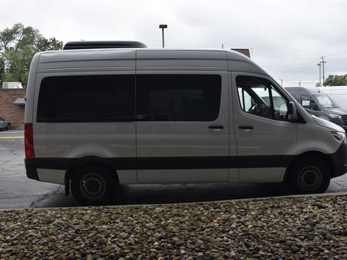 Used 2024 Mercedes-Benz Sprinter 2500 image 5