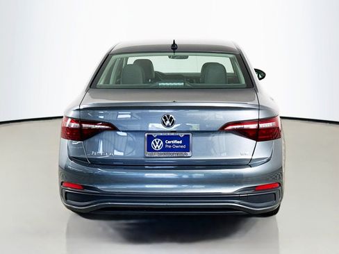 Certified 2022 Volkswagen Jetta SE FWD image 10