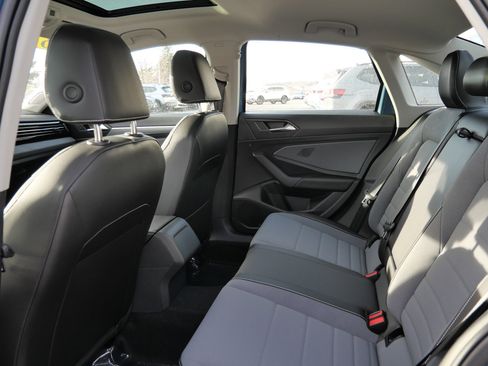 New 2026 Volkswagen Jetta SE image 6