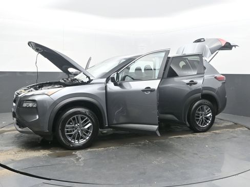 Used 2023 Nissan Rogue S image 43
