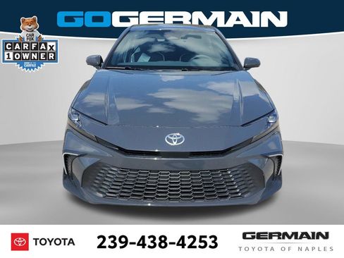 Used 2025 Toyota Camry SE FWD image 3