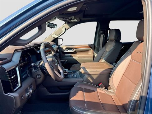 Used 2025 GMC Sierra 1500 Denali w/ Denali Reserve Package image 11